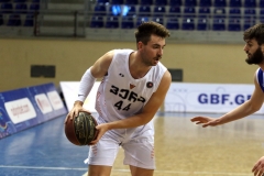 0G2A4784